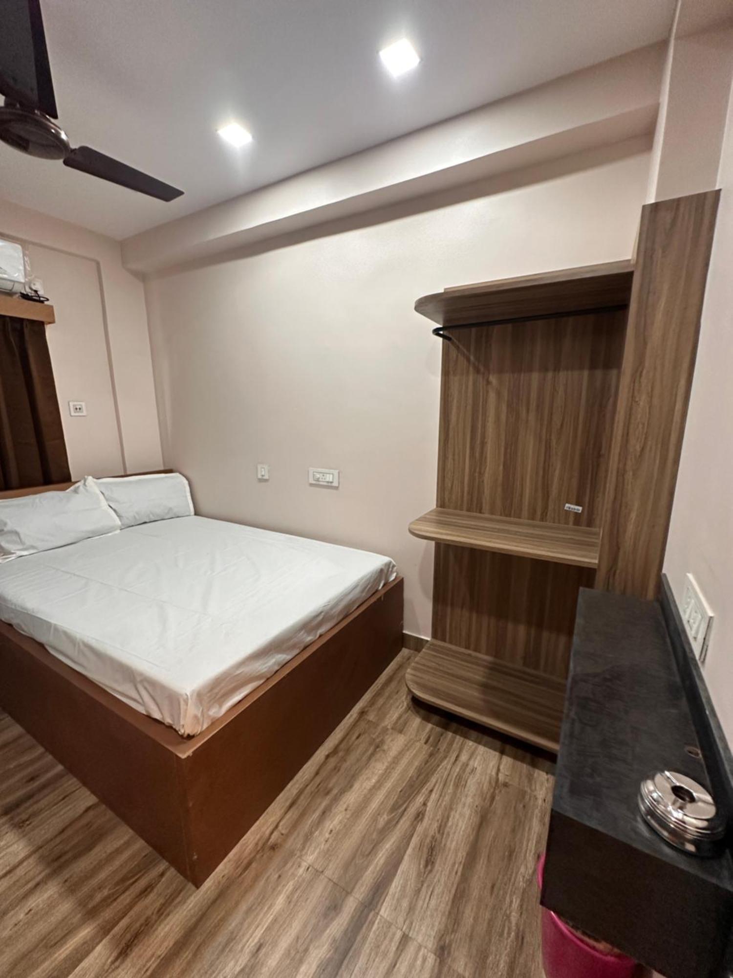 Jagannath Residency And Prasadam Hotel Колката Екстериор снимка